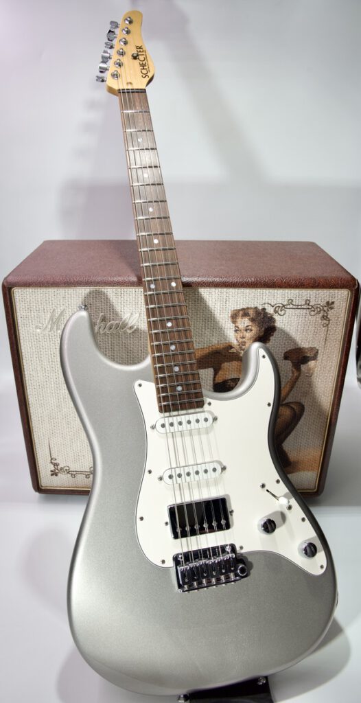 Schecter Strat Traditional